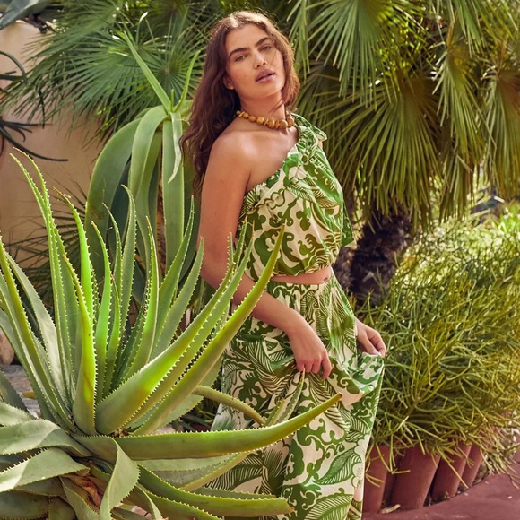 NWT Anthropologie VELVET BY GRAHAM & SPENCER CAMILLA ONE-SHOULDER TOP XL - Picture 2 of 8